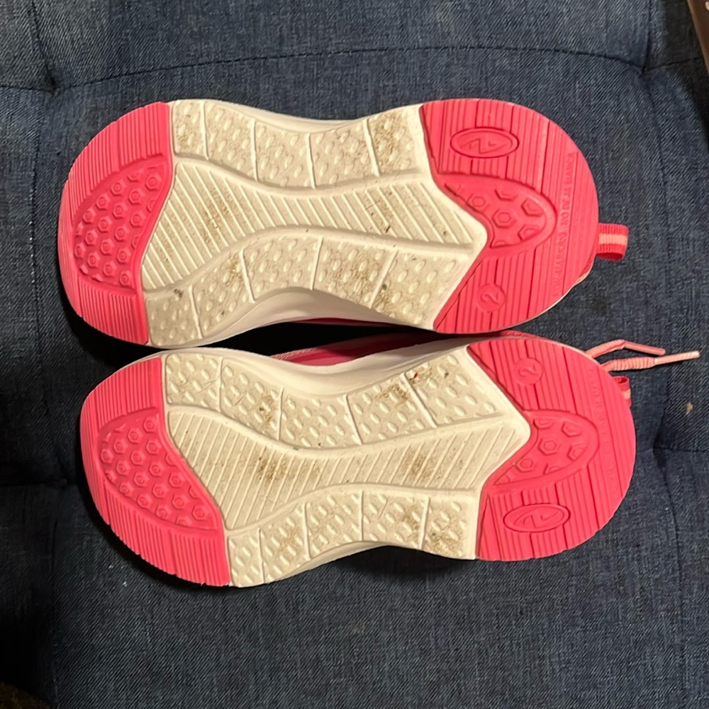 Pink athletic works odor control memory foam girls size 2.